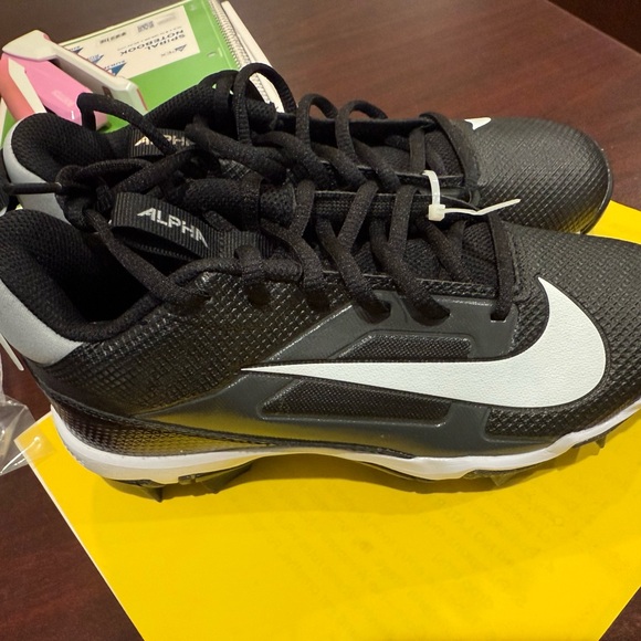 Nike Boys Alpha Menace Football Cleats - Picture 1 of 5